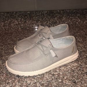 Hey dude Wendy chambray light gray